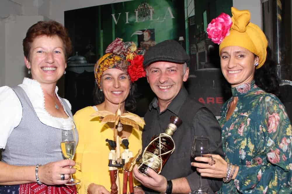 Adi und Irene Matzek mit Teilnehmern
