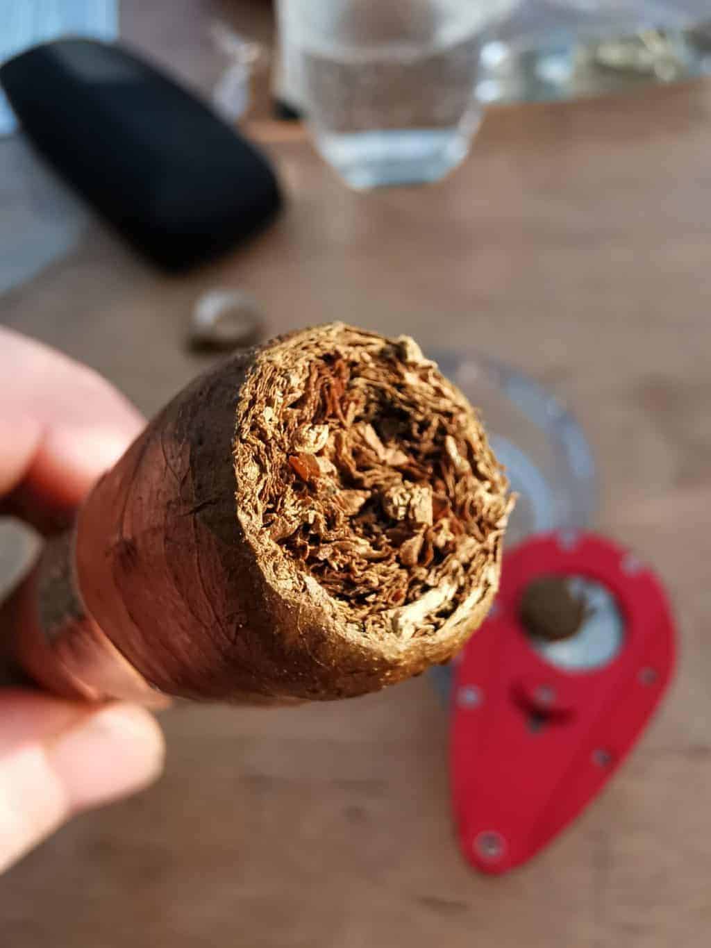 32. Tag Zigarre öffnen Corona Tagebuch Bild 3