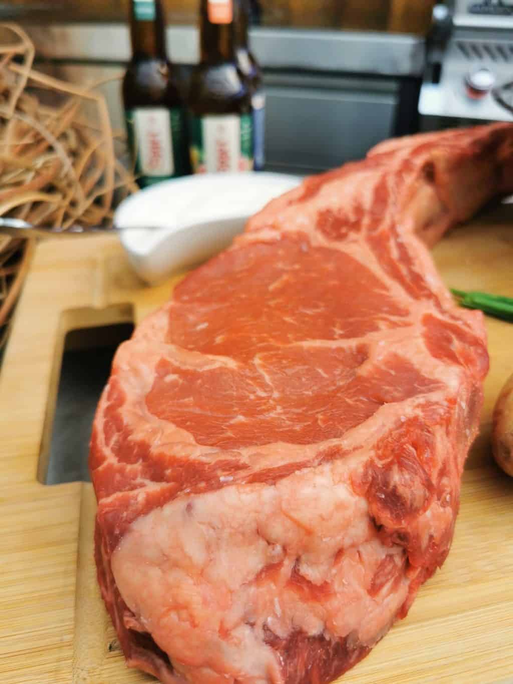 42. Tag Tomahawk Steak grillen Corona Tagebuch Bild 3