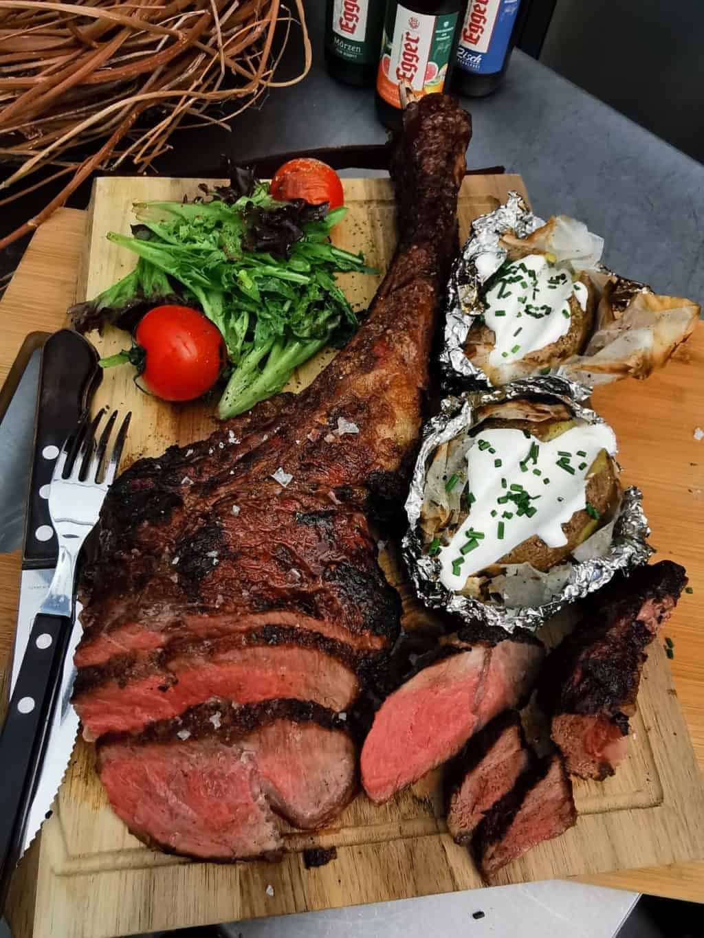42. Tag Tomahawk Steak grillen Corona Tagebuch Bild 5