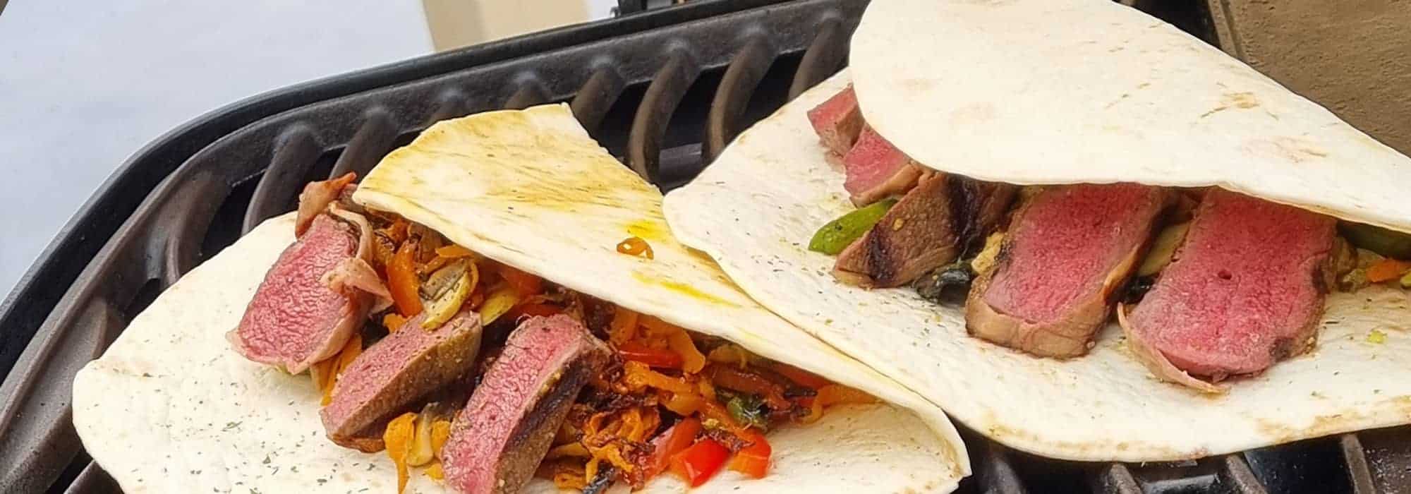 Tapas mit Rehmedaillons auf Grillplatte