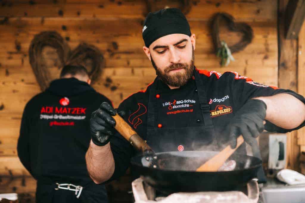 Adi Matzek Junior am Wok