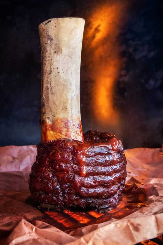 Wagyu Beefhammer vor Feuer